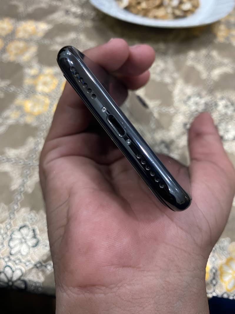 Apple iPhone X 1