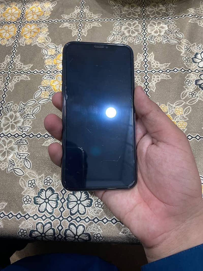Apple iPhone X 5