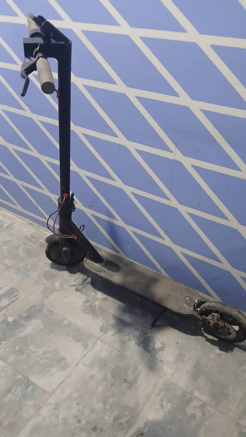 electric scooty 0