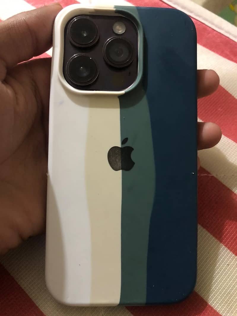 Apple iPhone 14 Pro 1