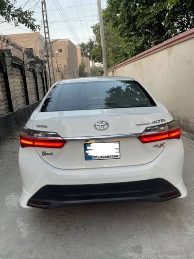 Toyota Altis Grande 2018 original car home use on my name