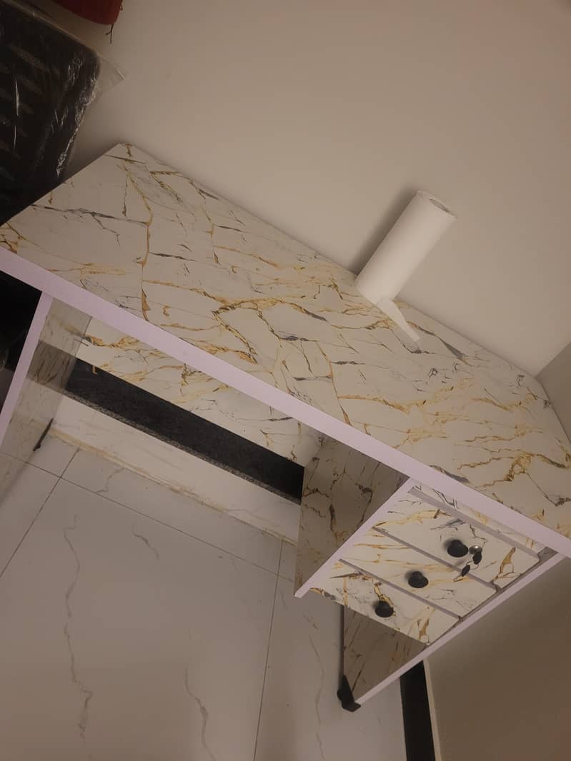 Study table and chair 0