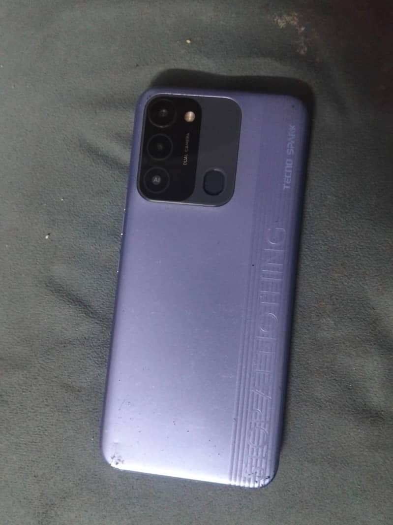 Tecno Spark 8C 1