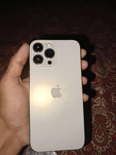 iPhone 13 Pro Max Goldan colour