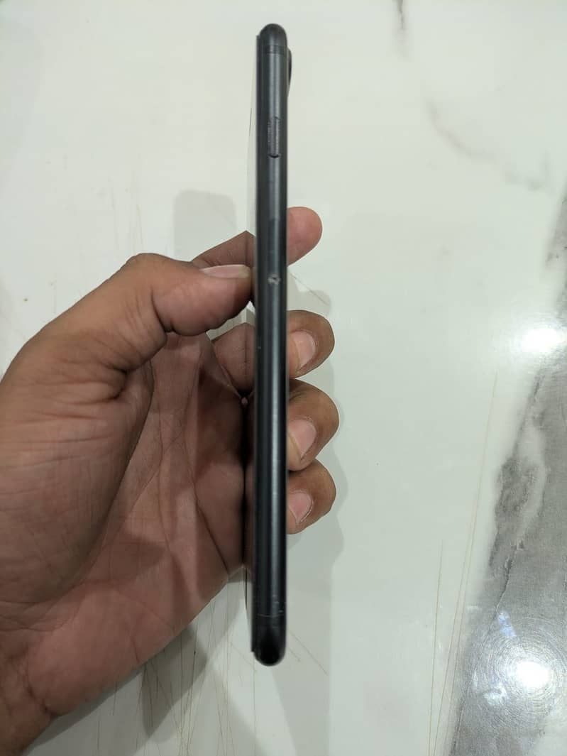 Apple iPhone 7 Plus 1