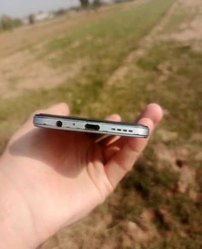 Infinix Note 12