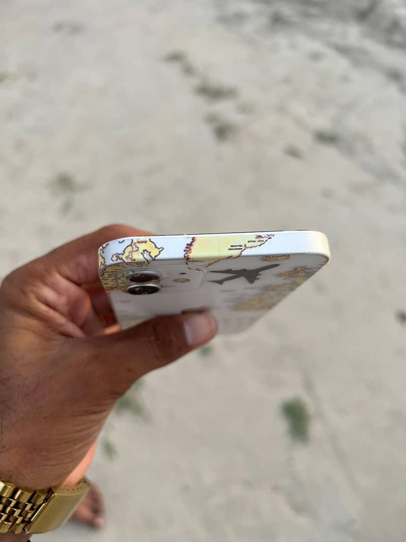 Apple iPhone 12 1