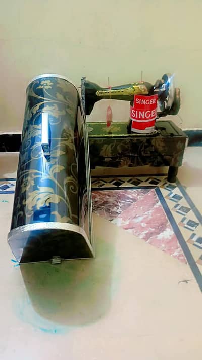 Brand  New Original Singer Sewing Machine with Cover 5 saal waranty