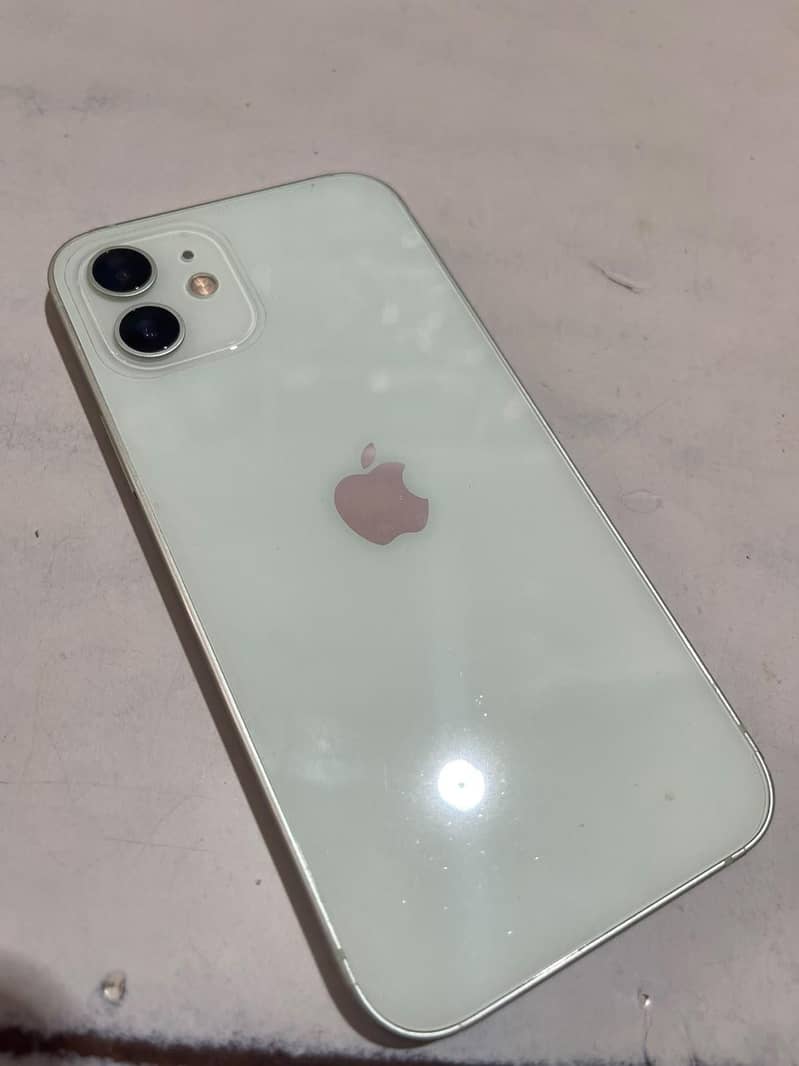 Apple iPhone 12 3