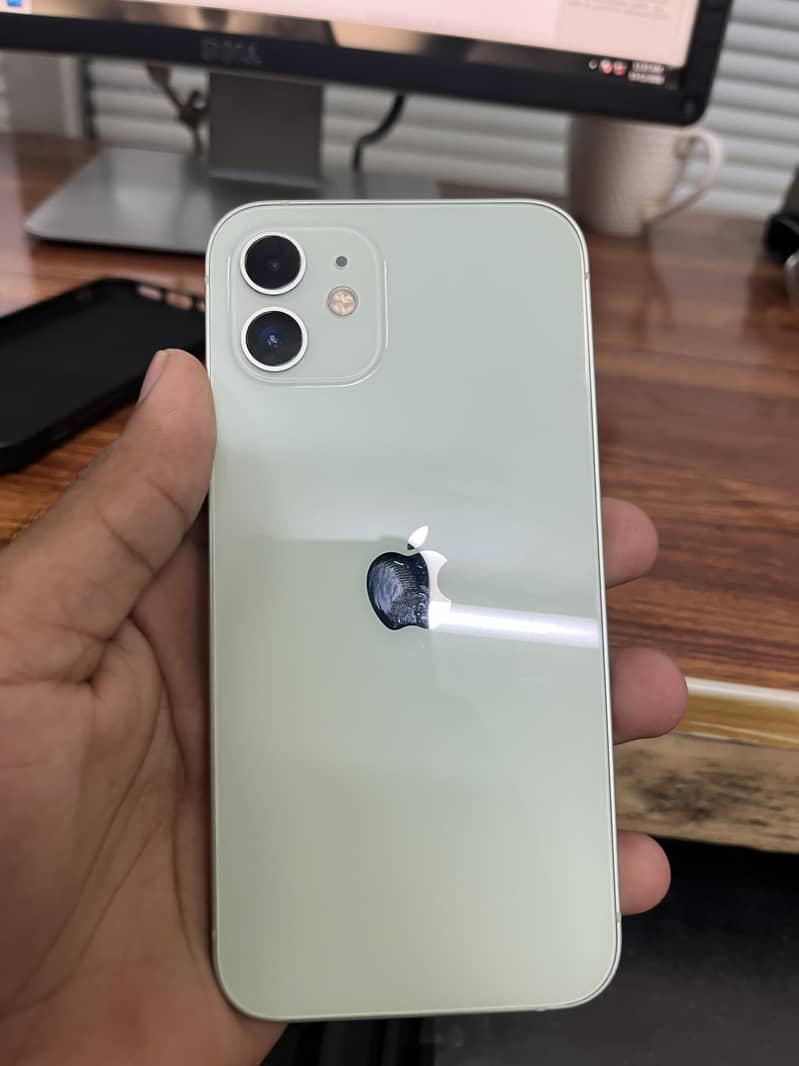 Apple iPhone 12 0