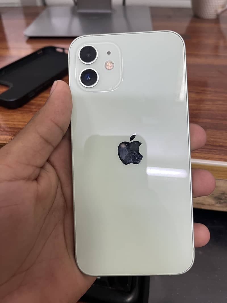 Apple iPhone 12 3