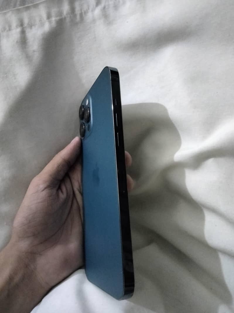 Apple iPhone 12 Pro Max 1