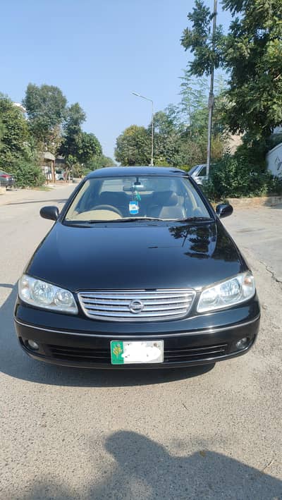 Nissan Sunny 2010