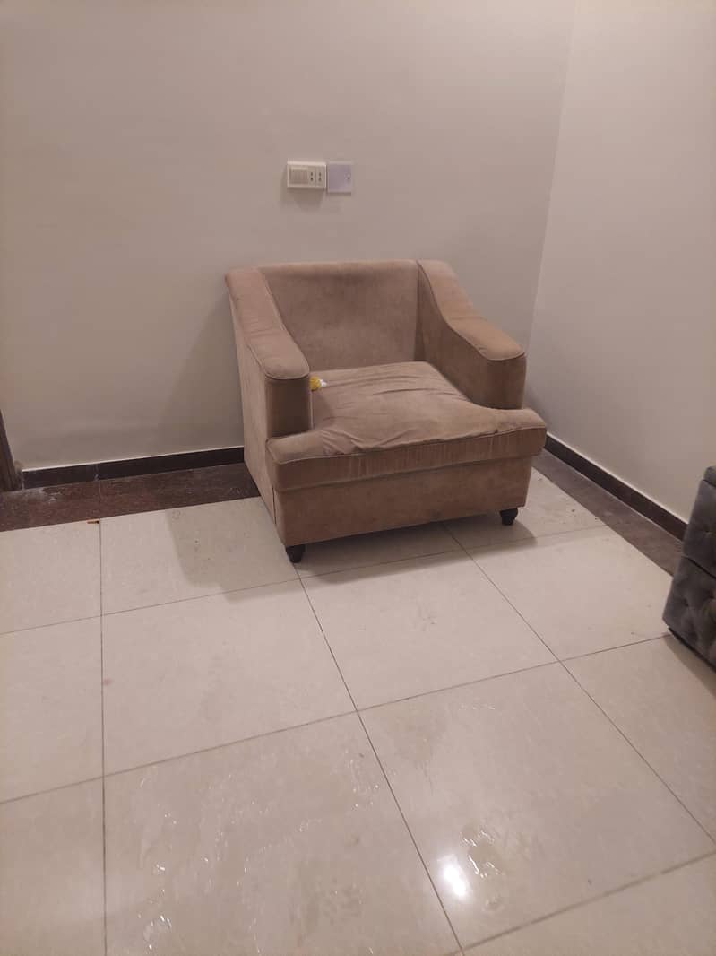 L-Shape Sectional Sofa 1