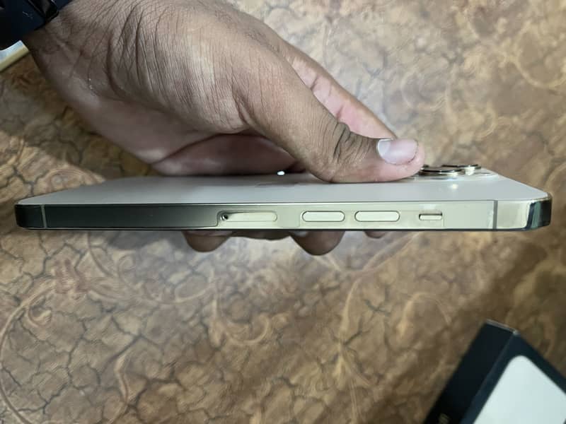 Apple iPhone 13 Pro Max 4