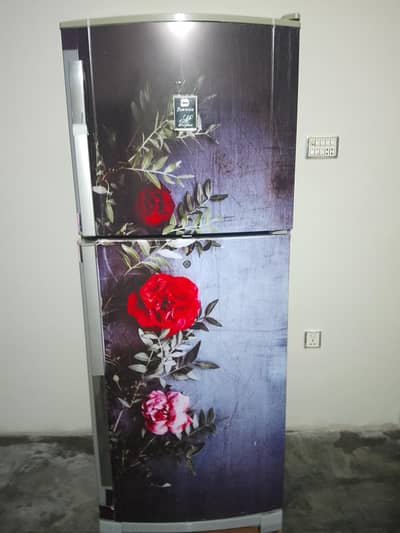 Dawlance 7195WBM double door refrigerator medium size excellent co