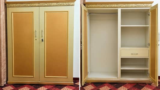 2 door wardrobe minor used just brand new