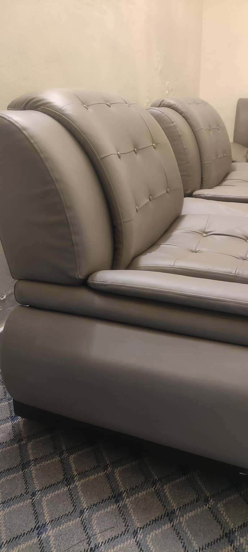 5 Seaters sofa set 1