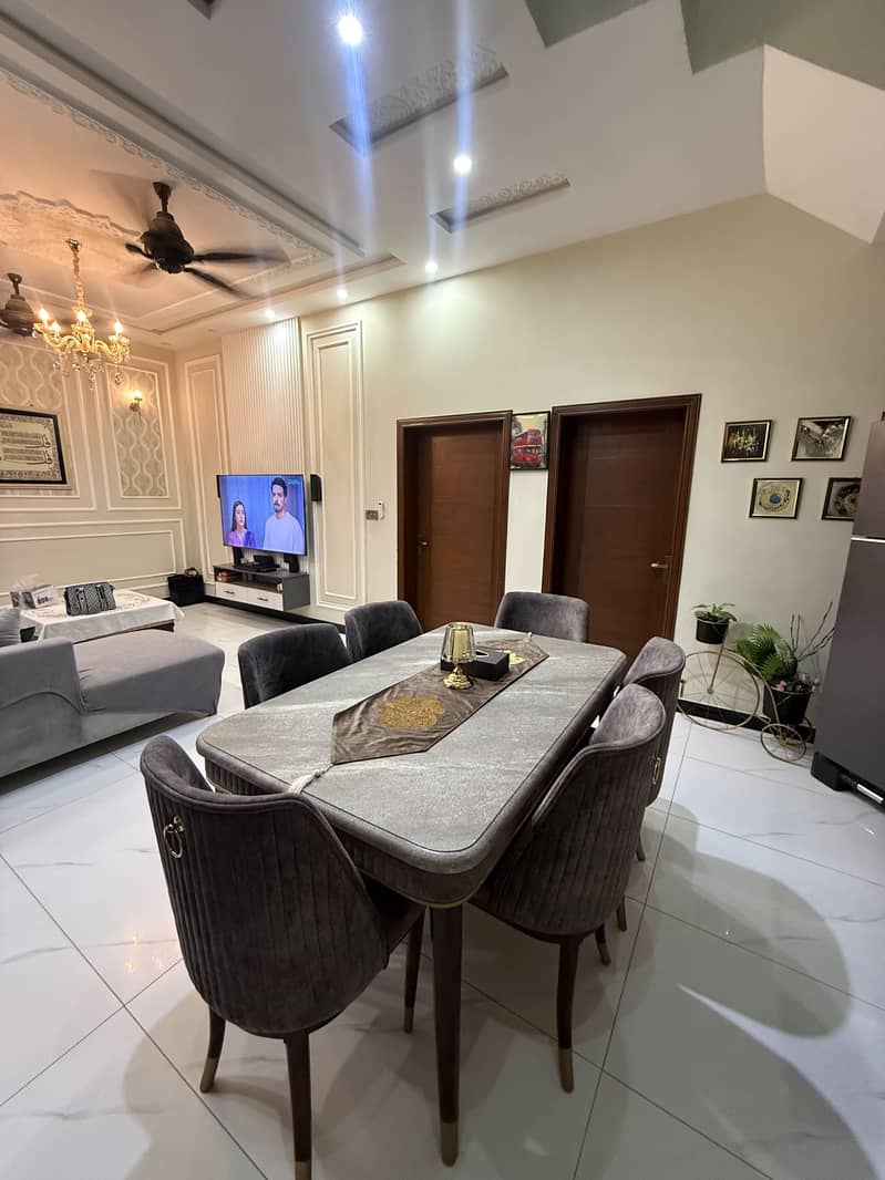 Dinning Table 0