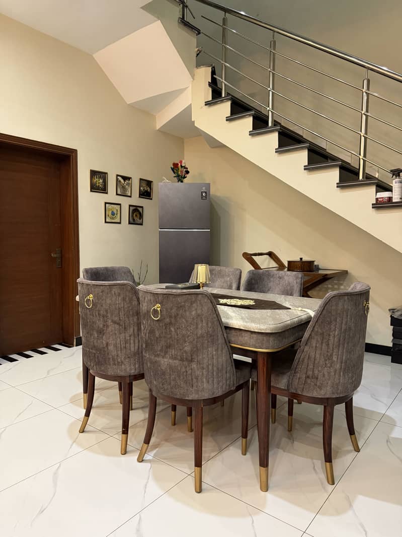 Dinning Table 1
