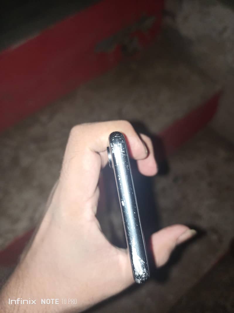 Apple iPhone XR 3
