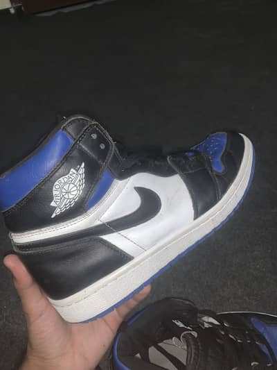 Air Jordan 1 Retro High OG Royal Toe Orignal Slightly Used