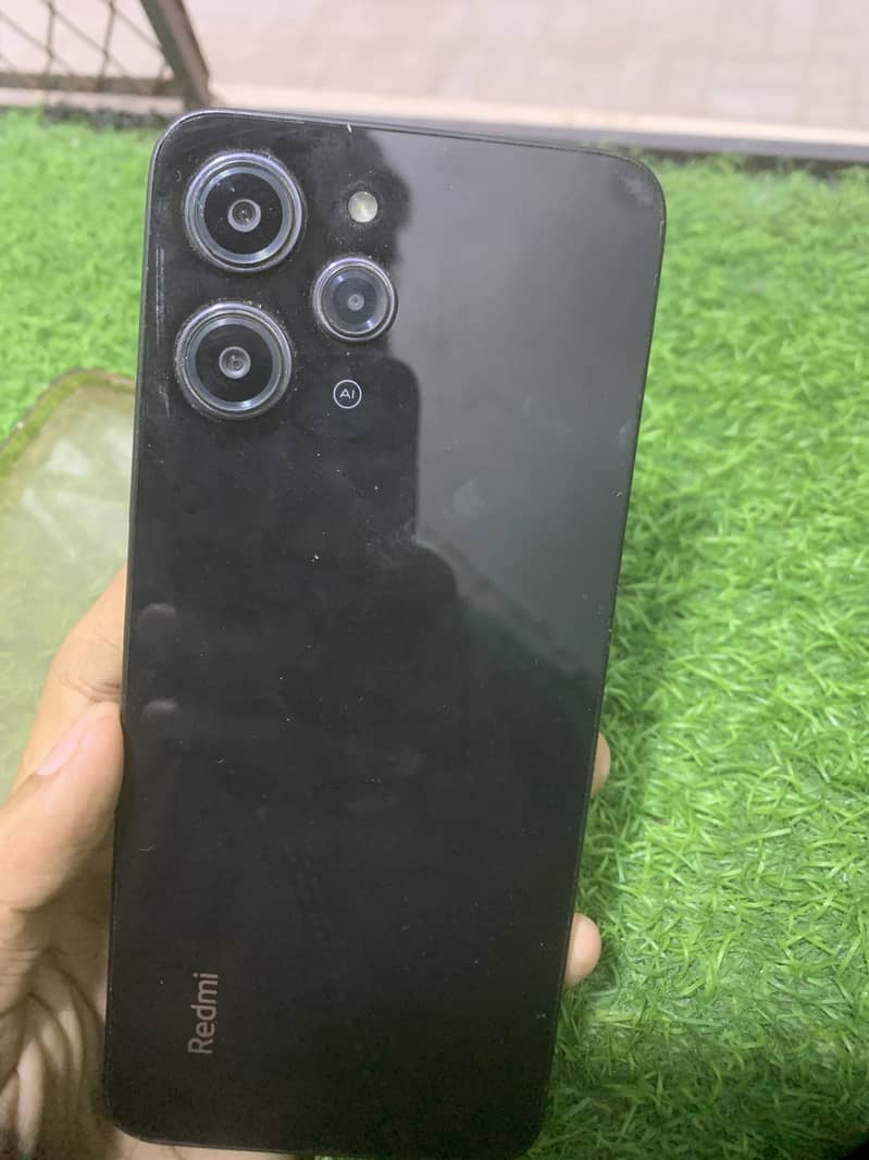 Xiaomi Redmi 12 1
