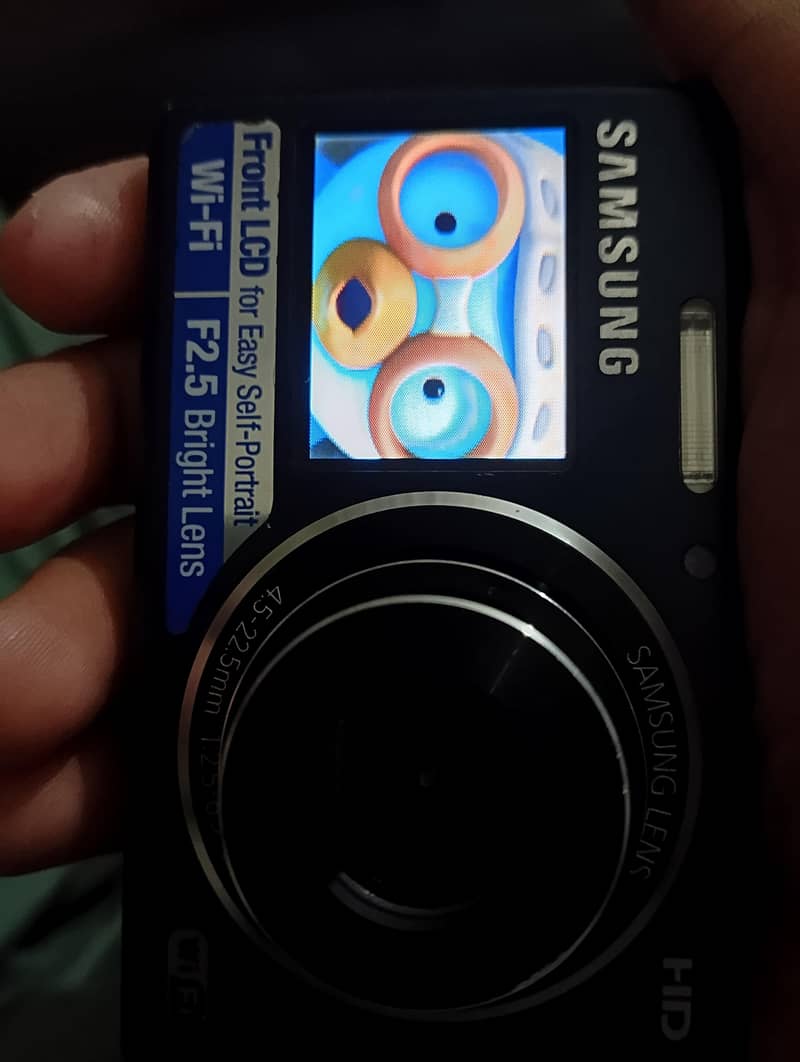 SAMSUNG digital camera 12