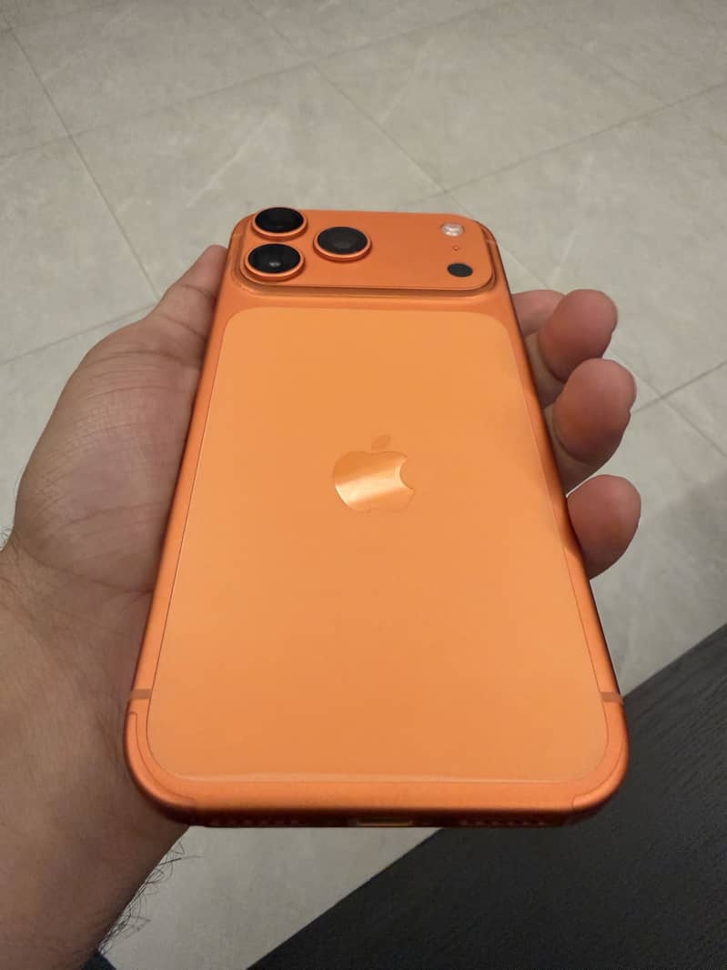 Apple iPhone 17 Pro Max 6