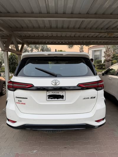 Toyota Fortuner Legender 2022