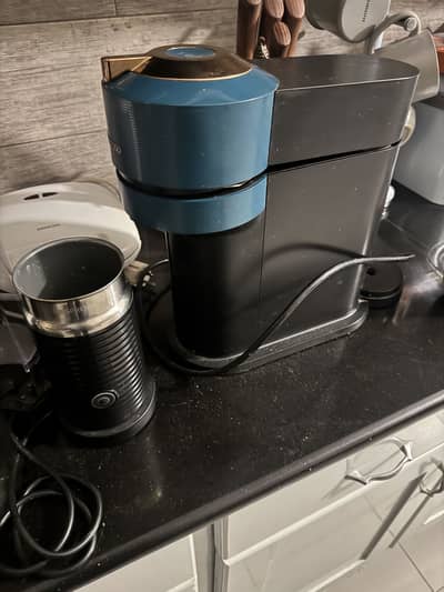 Nespresso Vertuo Next Limited Edition + Aeroccino Milk Frother