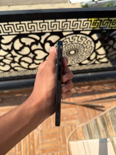Apple iPhone 14