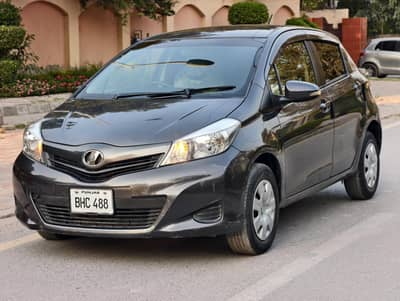Toyota Vitz 2014 Model 2017 registered btob