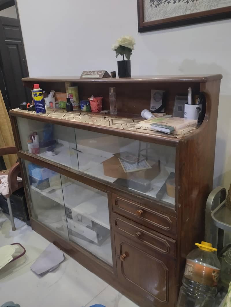 used showcase 3