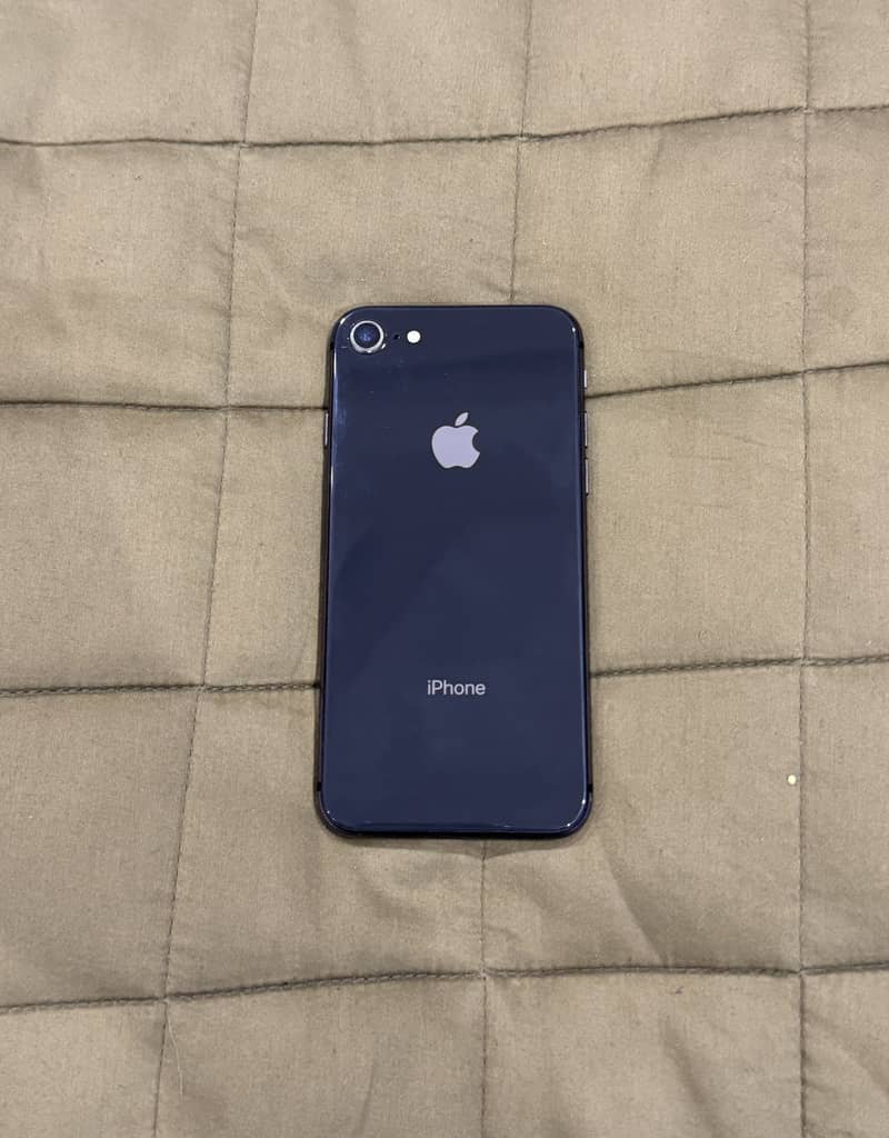Apple iPhone 8 0