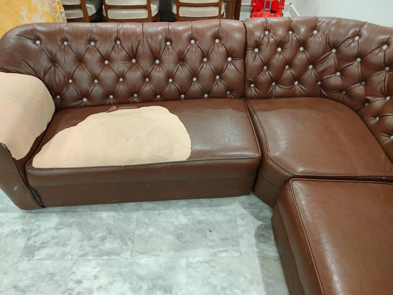 sofa. 0