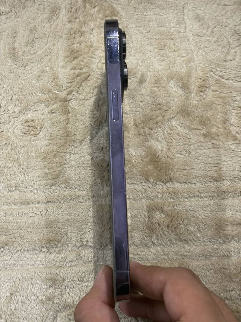 Apple iPhone 14 Pro Max 1