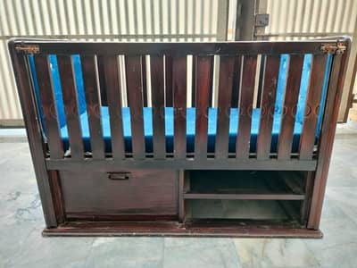 baby cot