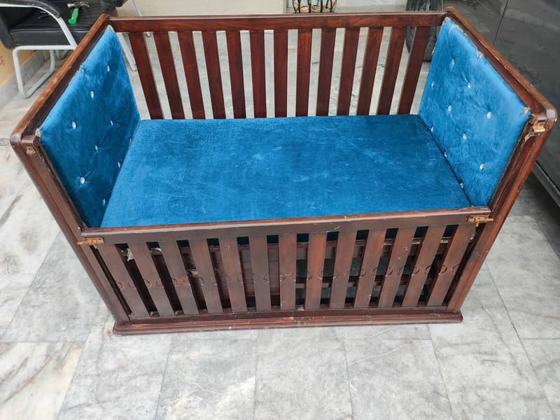 baby cot 1
