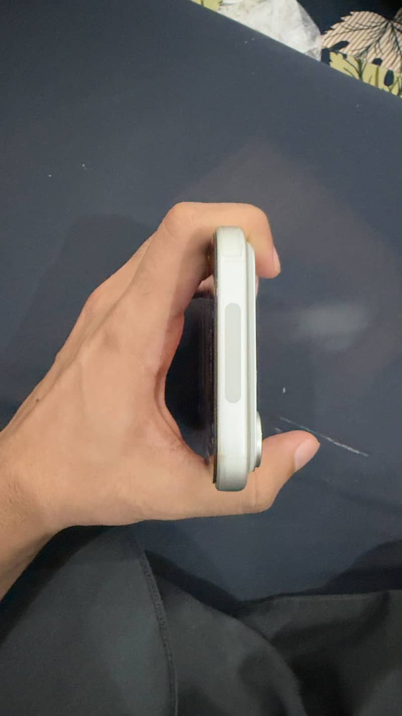 Apple iPhone 17 Pro Max 5