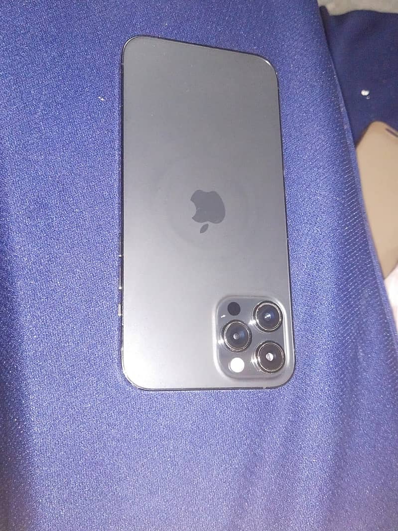 12 pro max 8