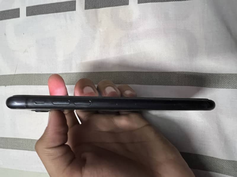 Apple iPhone 11 5