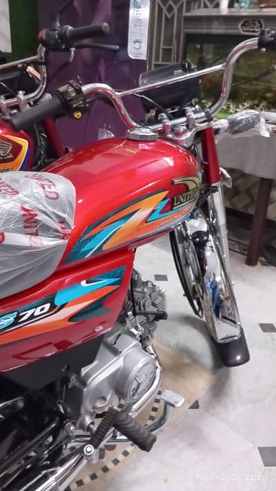 یونائیٹڈ موٹر سائیکل 70 model 2027