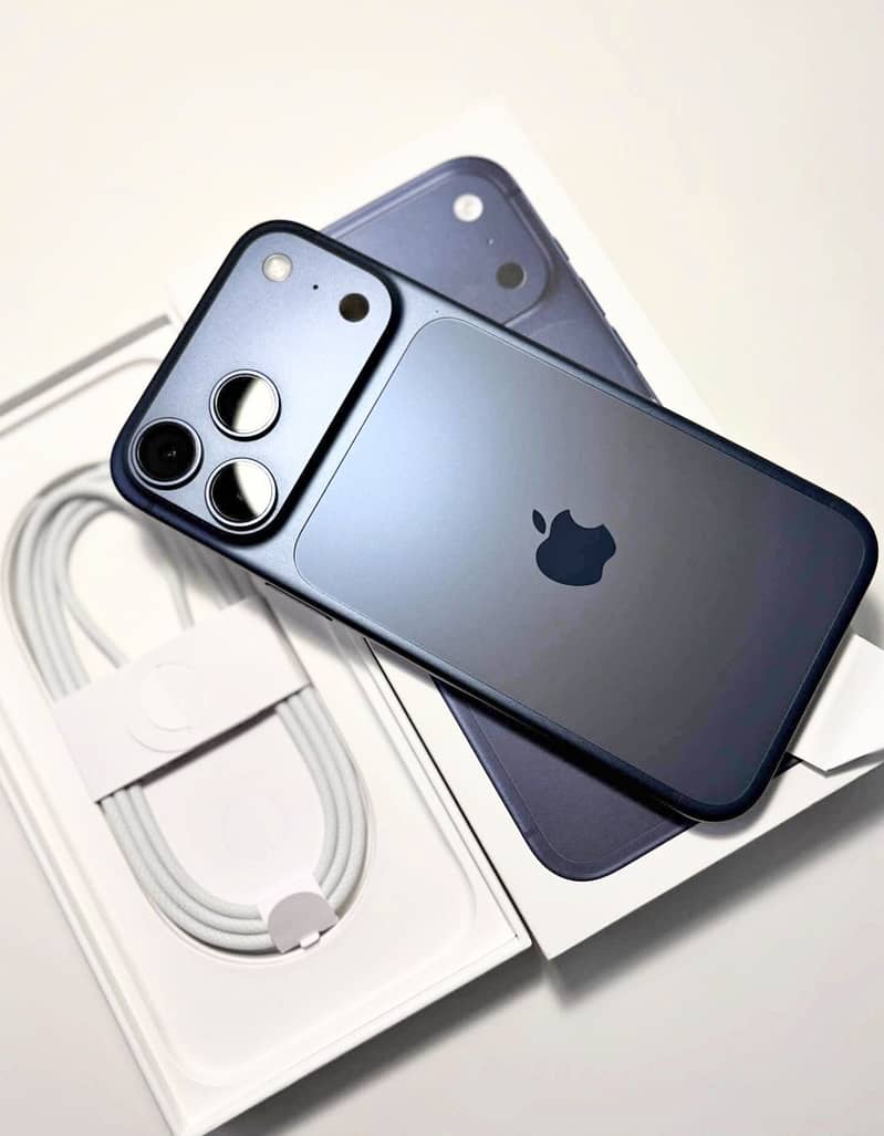 Apple iPhone 17 Pro Max 0