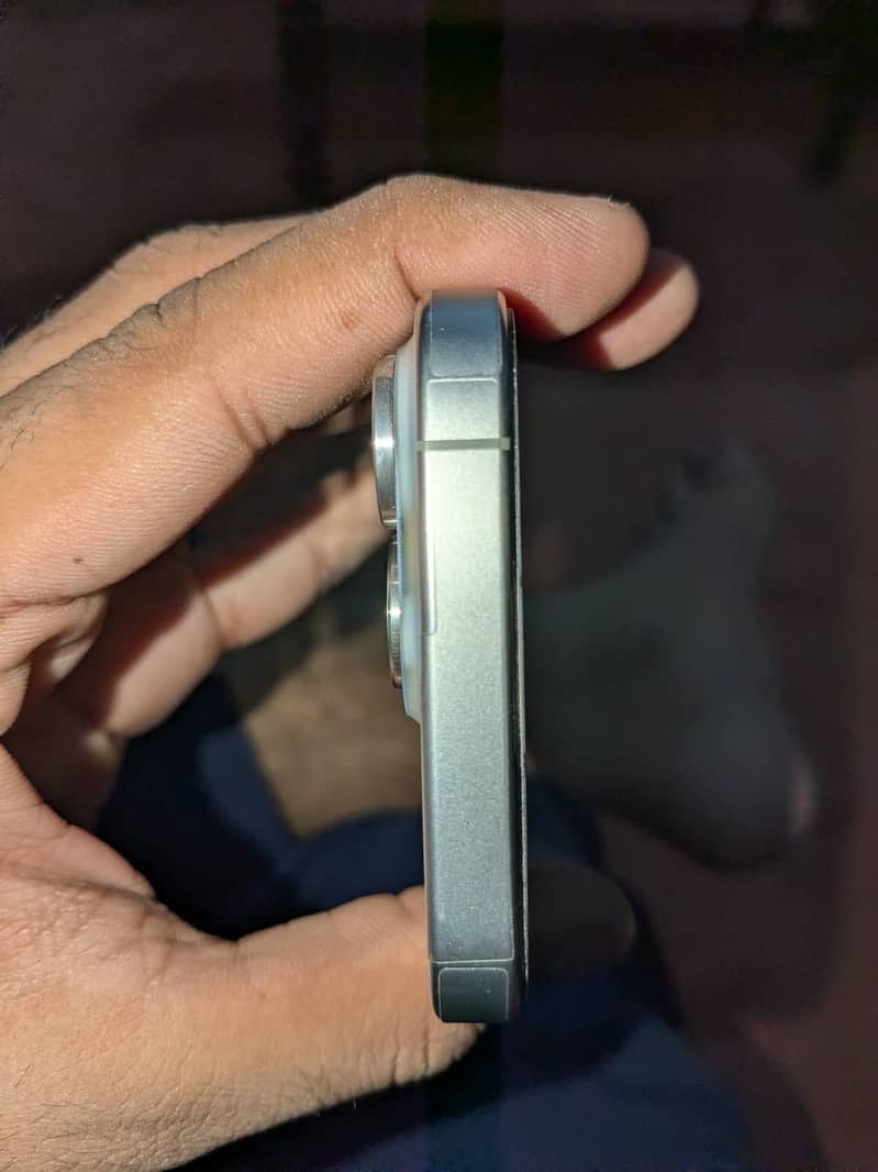 Apple iPhone 15 Pro 1