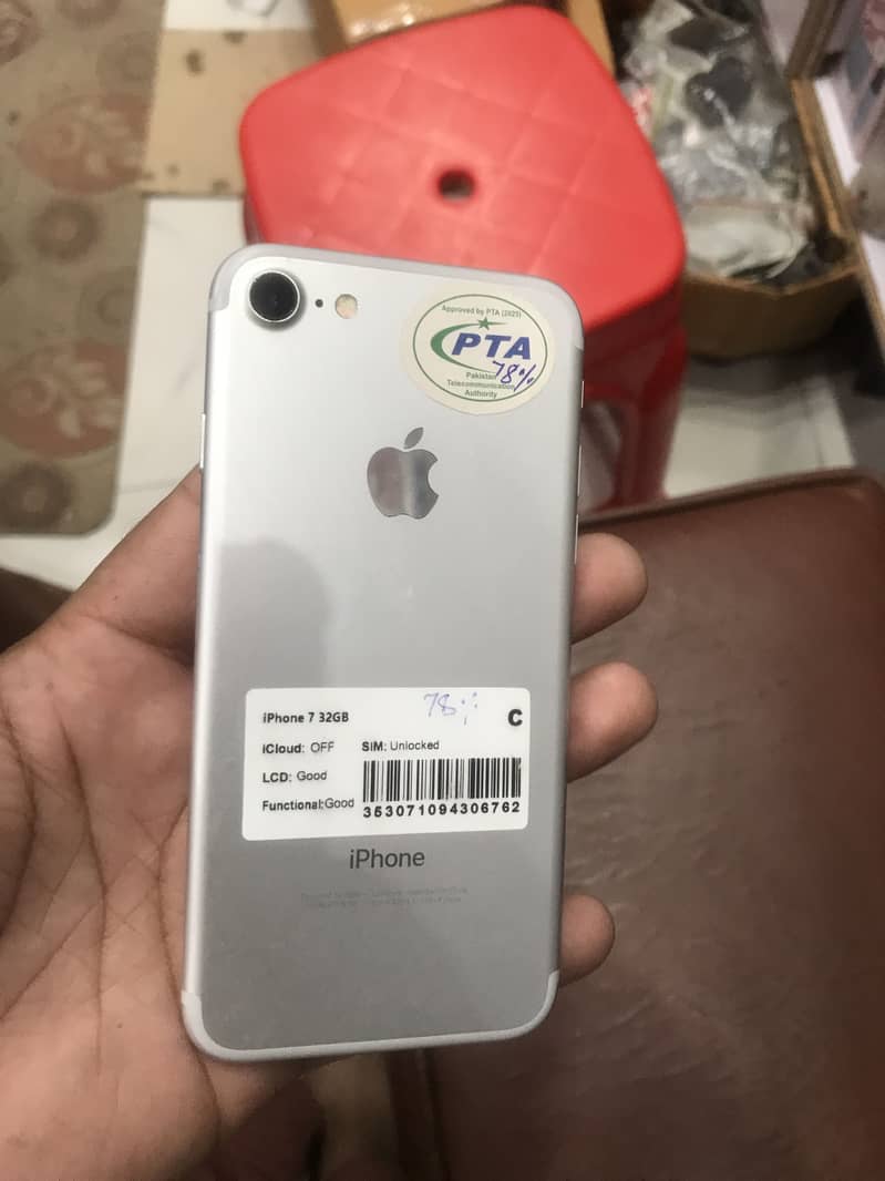 Apple iPhone 7 7