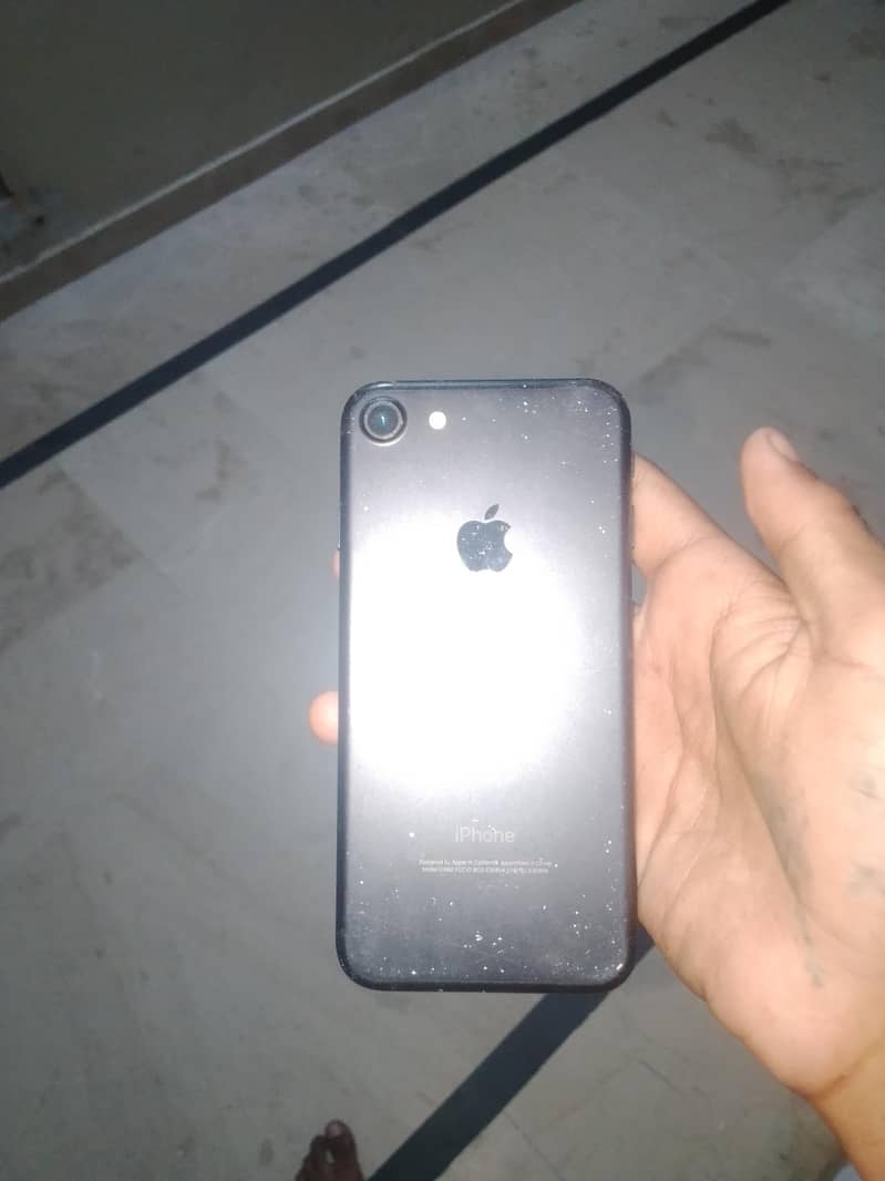 Apple iPhone 7 Plus 1