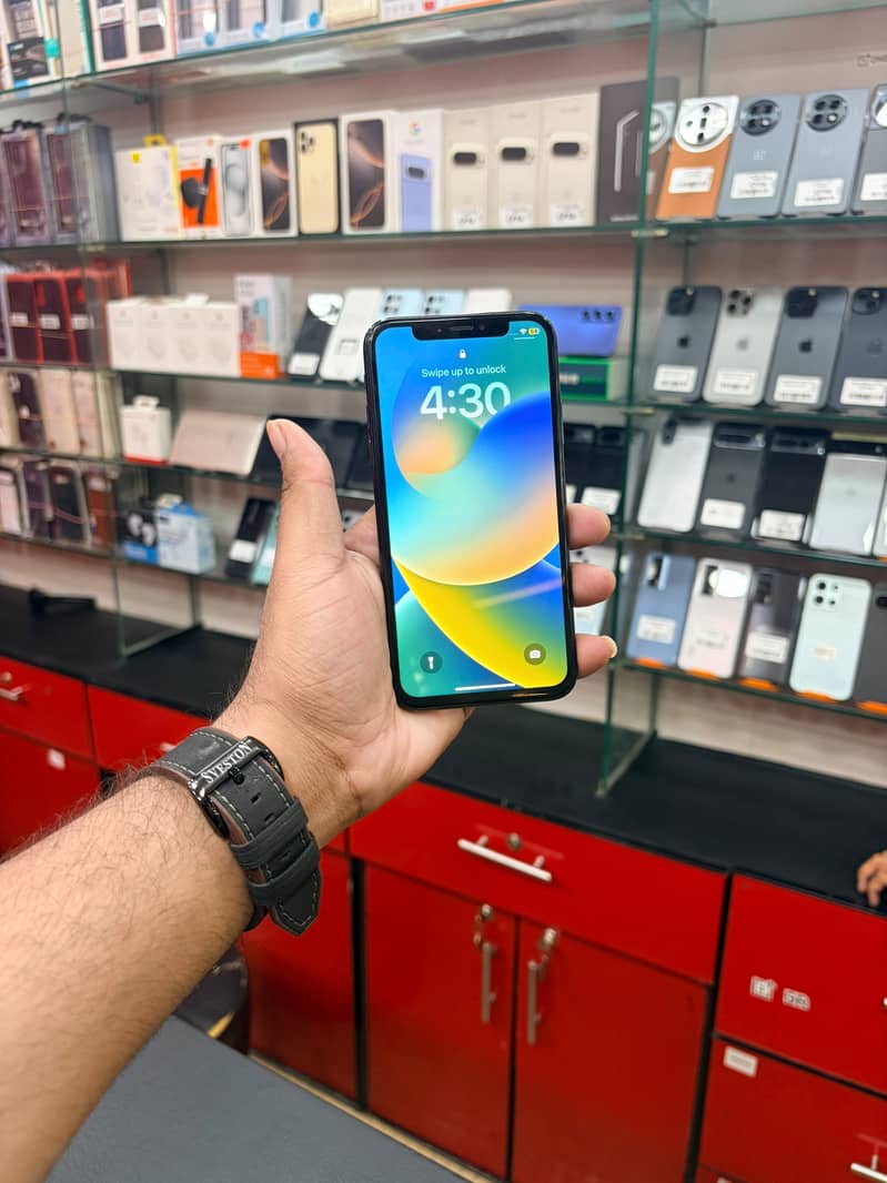 Apple iPhone X 0