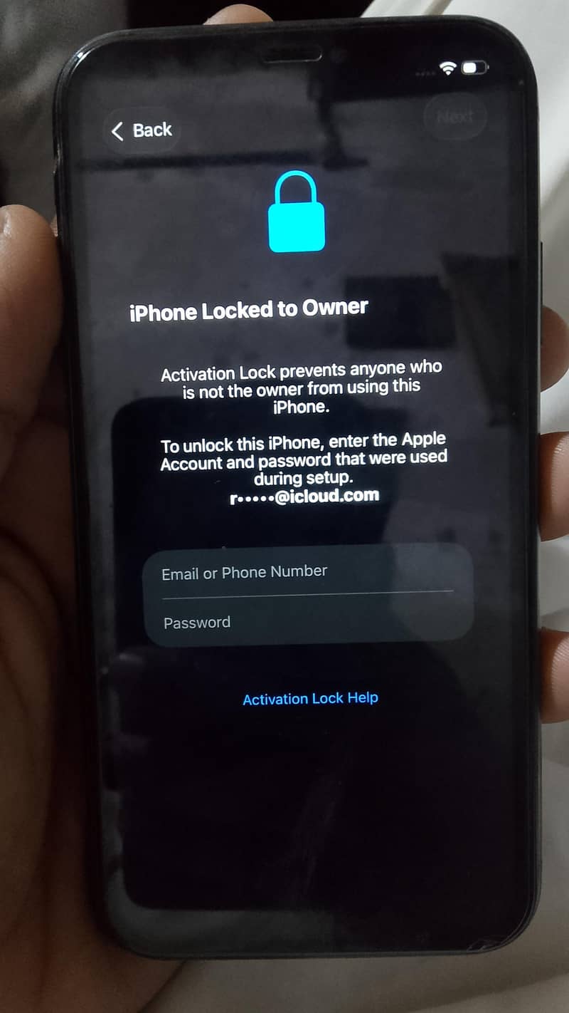 Apple iPhone 11 4