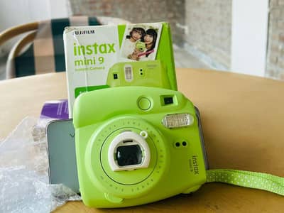Selfie Camera ( Instax Mini 9 – Close-Up Len)